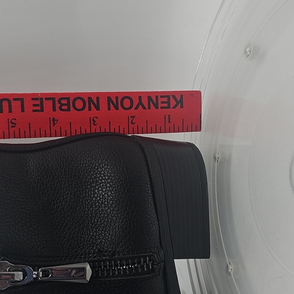 J Simply Vera Vera Wang Ankle Boots Faux Leather Black Zipper Sz 7.5M - Picture 11 of 11